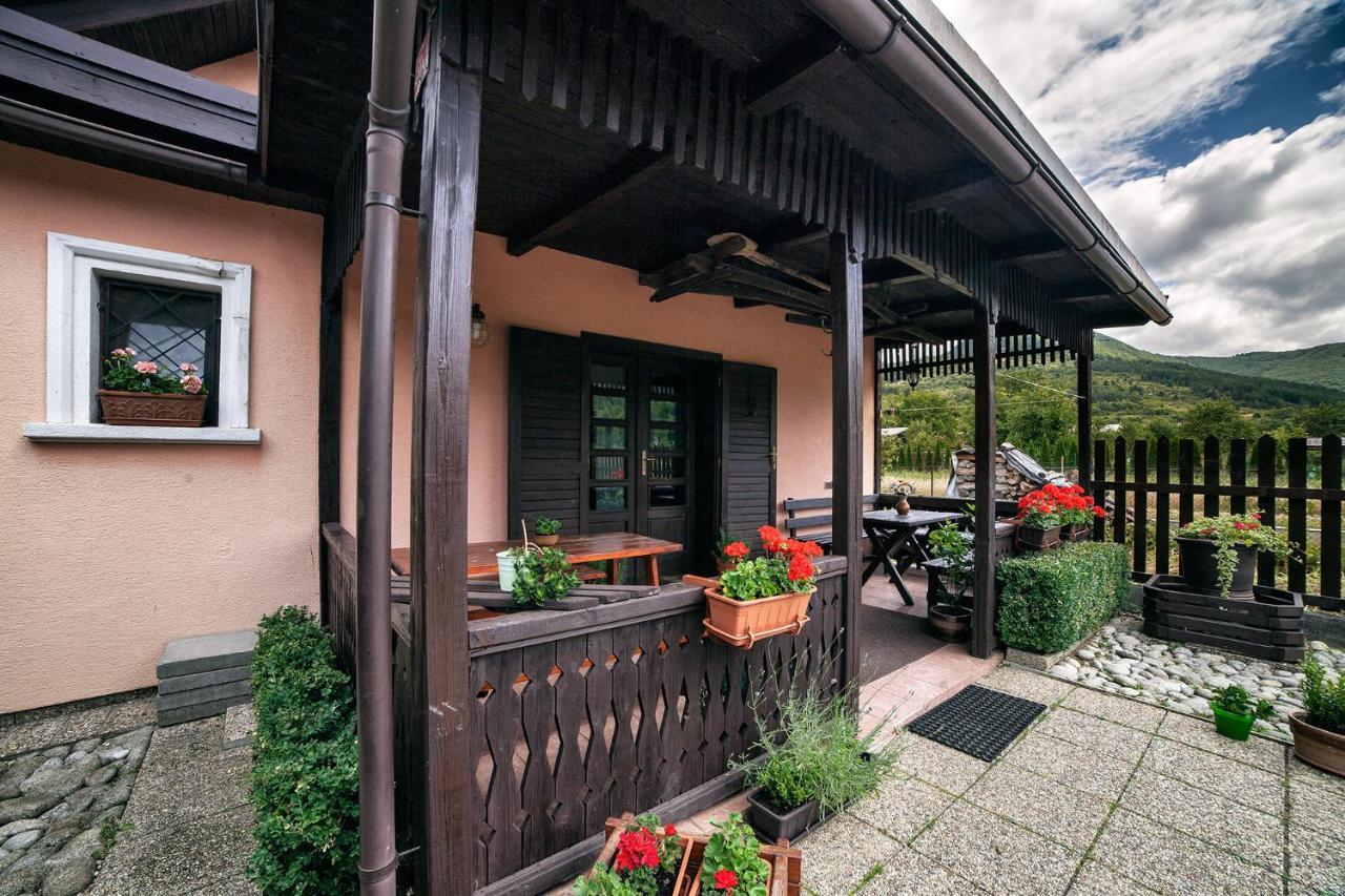 Prazdninovy Dom Eliska*** Villa Rajecka Lesna Exterior photo